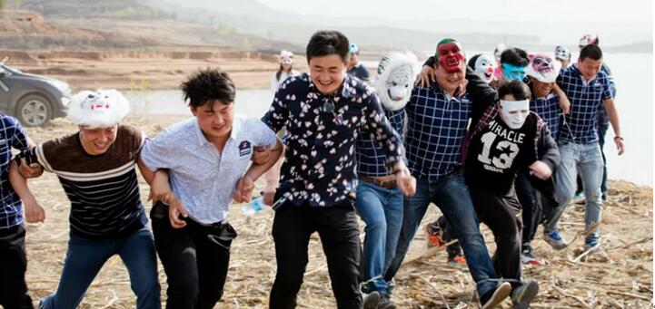 2016年的中秋節(jié)您準(zhǔn)備怎么過？洛陽天恒裝飾祝您和家人節(jié)日快樂，幸福圓滿！